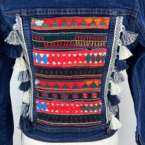 ⭐️Adorned Crown Textile custom altered denim jacket Ibiza dreams size medium - Picture 4 of 12